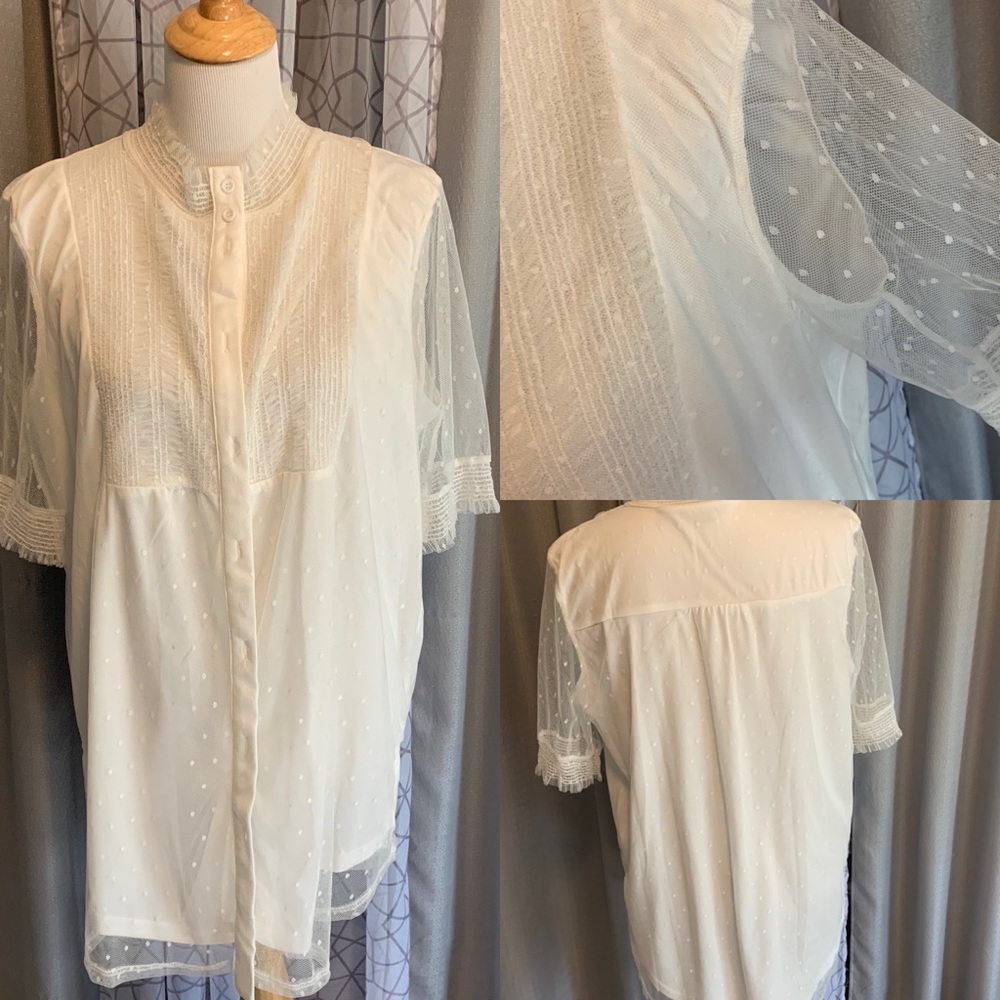 Cream colored button up lace shirt size 1X